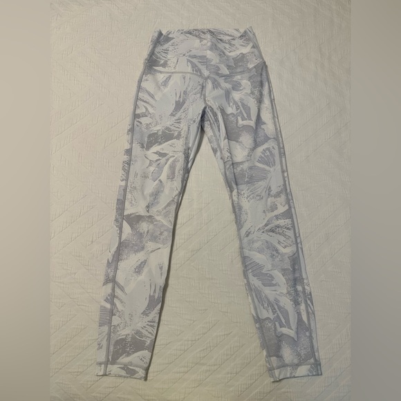 Lululemon Wunder Train High Rise 25” - Picture 7 of 14